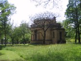 The parrot house, sans parrots.