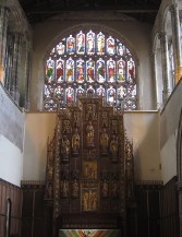 Unusual perpendicular rose window