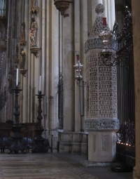 A surprisingly effective modern tabernacle that stands in for a gothic one removed in 1769. A surprisingly effective modern tabernacle that stands in for a gothic one removed in 1769.