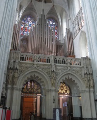 The organ. The organ.